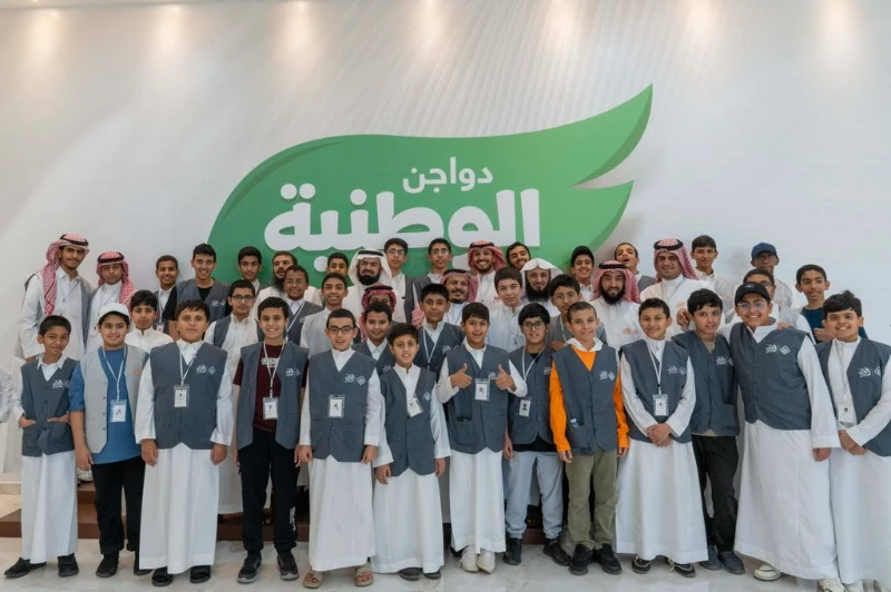 طلاب المعسكر العلمي الصيفي ( 2 ) يزورون شركة دواجن الوطنية