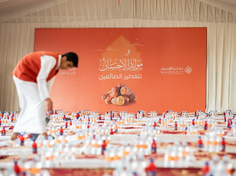 أكثر من 2500 صائم يوميًا على موائد الإحسان في أربعة مواقع بفضل الله ثم بدعمكم